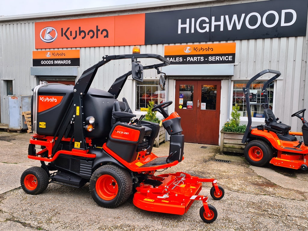 KUBOTA FC3-261 Rideon Mower with High Dump Collector