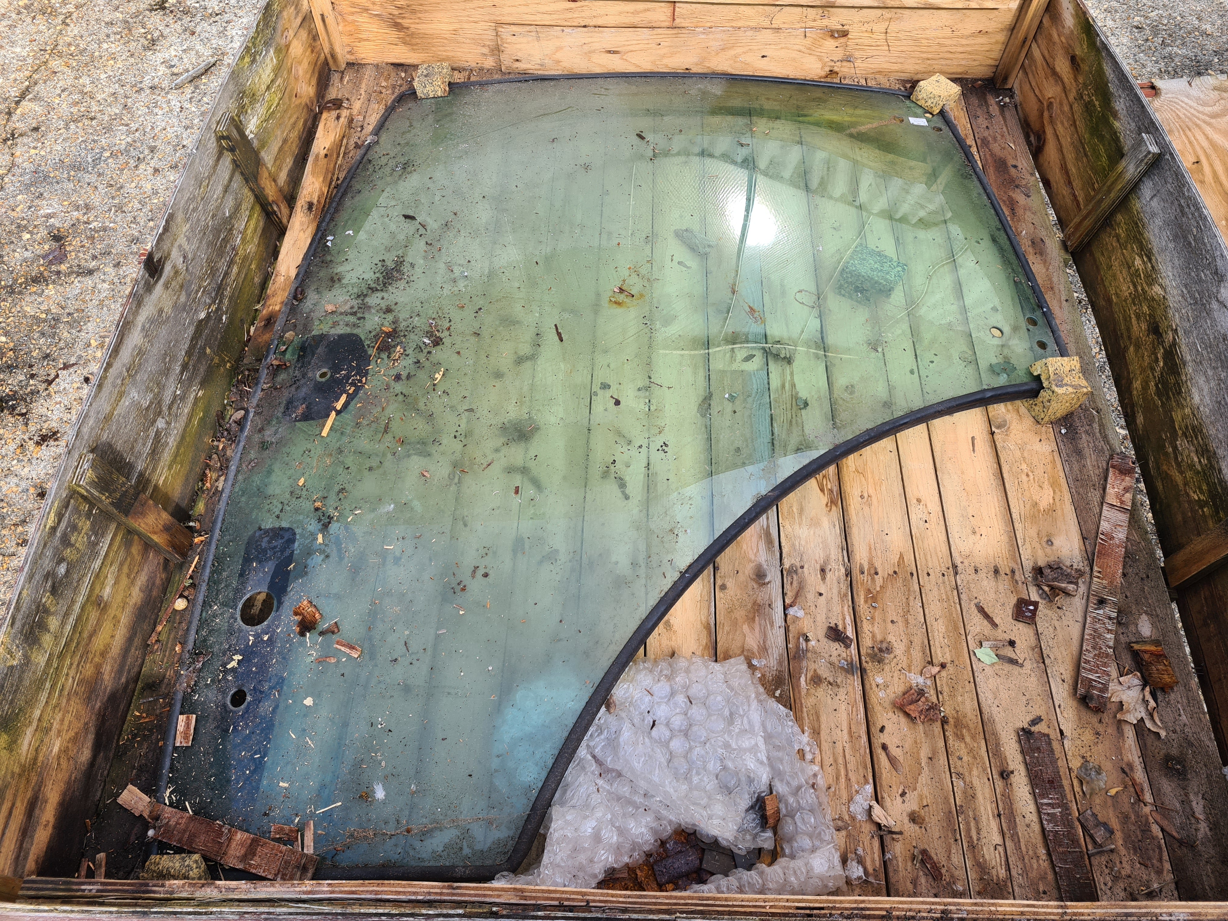 Used LH Glass Door 4297406M91 for later MF 5700, 6700, 7600, 7700, 8600, 8700 Tractors