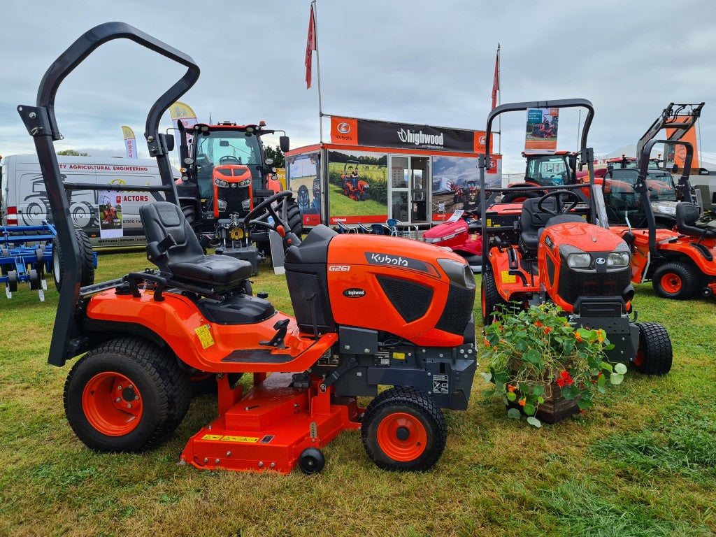 KUBOTA G231 LD (Low Dump) 48" Rideon Mower with Collector