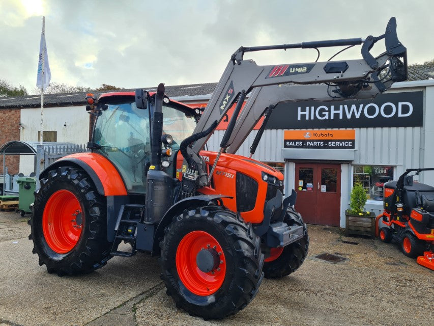 Kubota M7151 150hp F30/R15 Tractor with MX loader