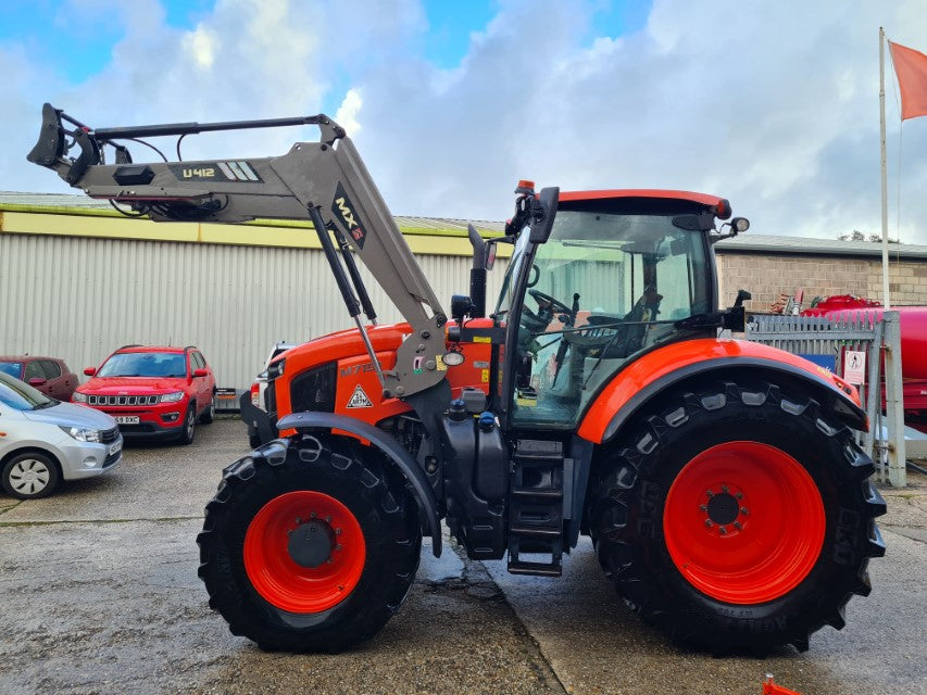 Kubota M7151 150hp F30/R15 Tractor with MX loader