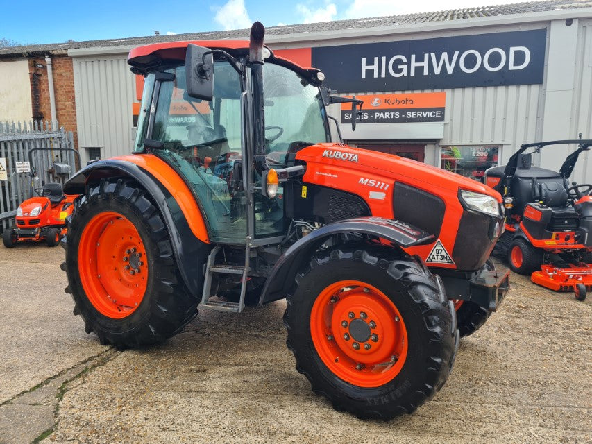 Kubota M5-111 113hp 36/36 Tractor