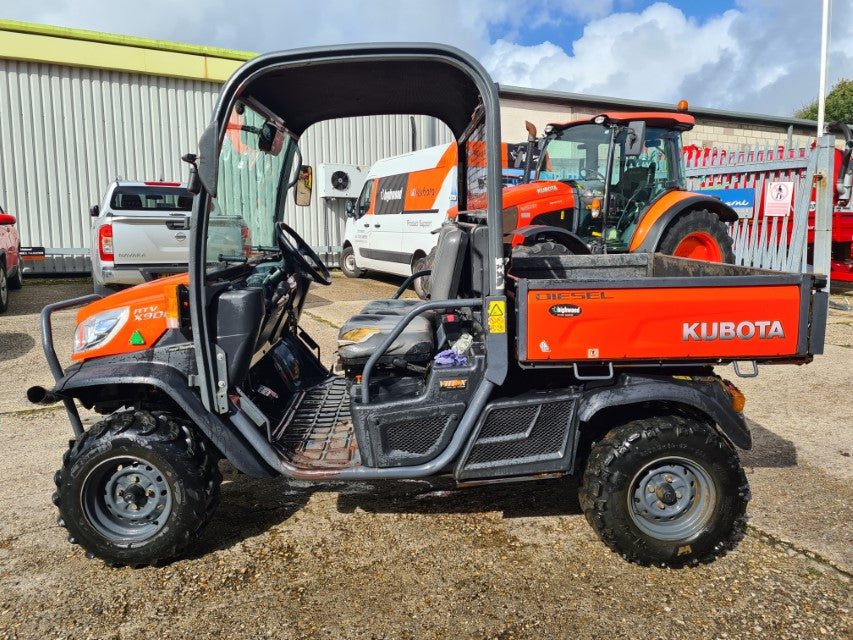 Kubota RTV Utility x900 Orange '65' plate - (Kit1) Windscreen & Wiper