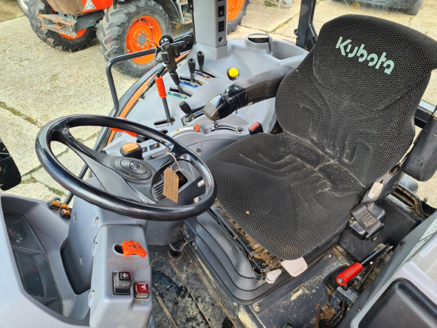 Kubota M5-111 113hp Tractor - 18 Plate