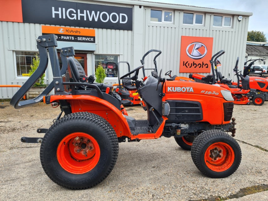 Kubota B1830 4wd Compact Tractor - ONLY 28 Hours!