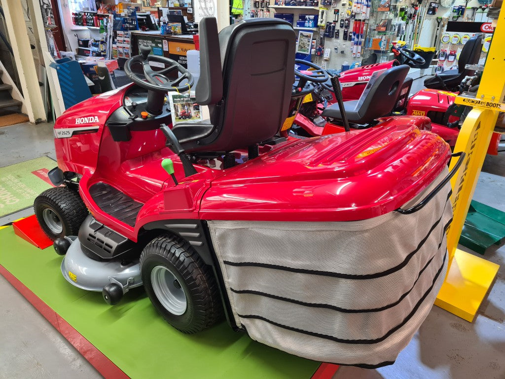 Honda HF2625 HME 122cm Rideon Mower