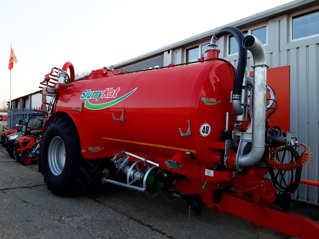 SlurryKat 2750G Tanker with 9m Dribble bar