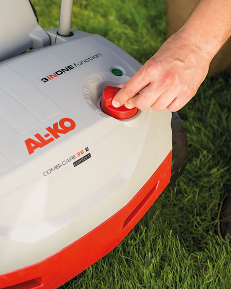 AL-KO 38e Pedestrian Electric Garden Scarifier