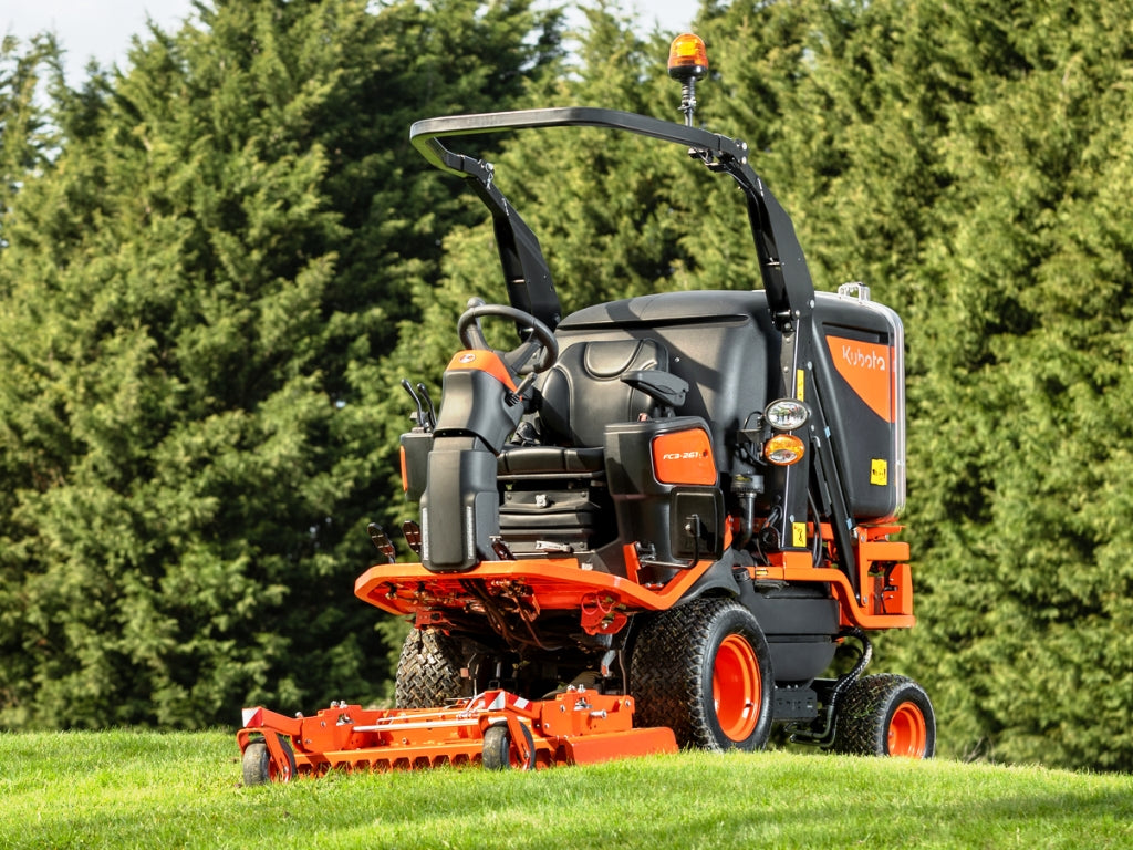 KUBOTA FC3-261 Rideon Mower with High Dump Collector