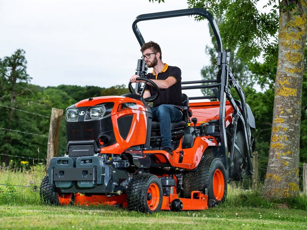 KUBOTA G231 HD Rideon Mower with 48" Deck and High Dump Collector