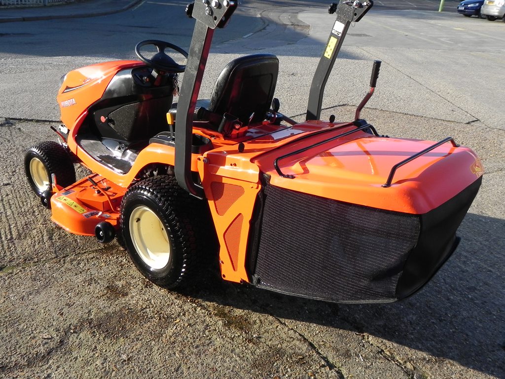 KUBOTA GR2120 II 48" deck - Rideon Mower