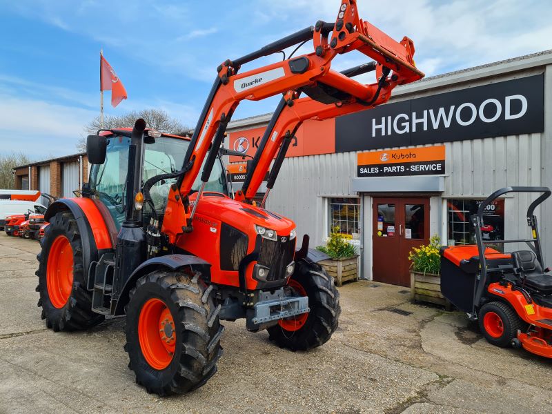 Kubota M135GX-IV Tractor with Quicke Q4s Loader