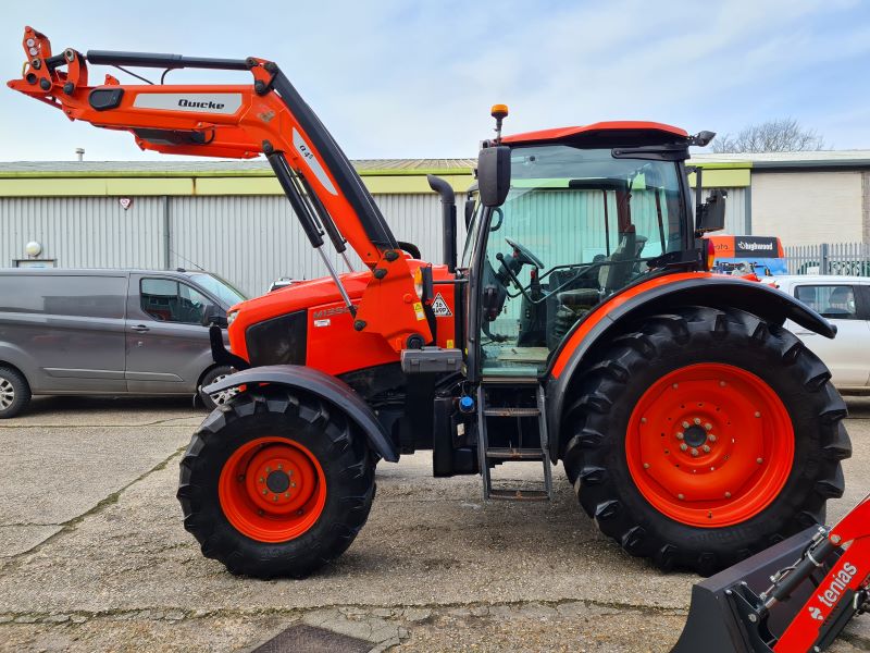 Kubota M135GX-IV Tractor with Quicke Q4s Loader