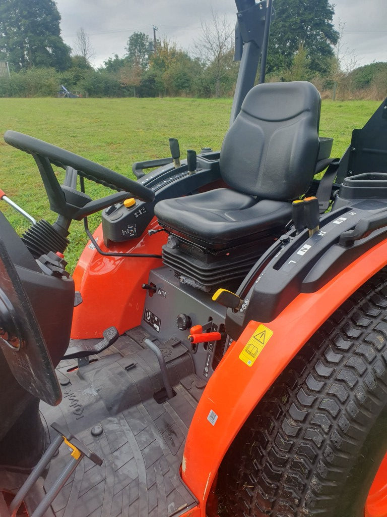 Kubota LX401 4wd Compact Tractor - only 190hrs