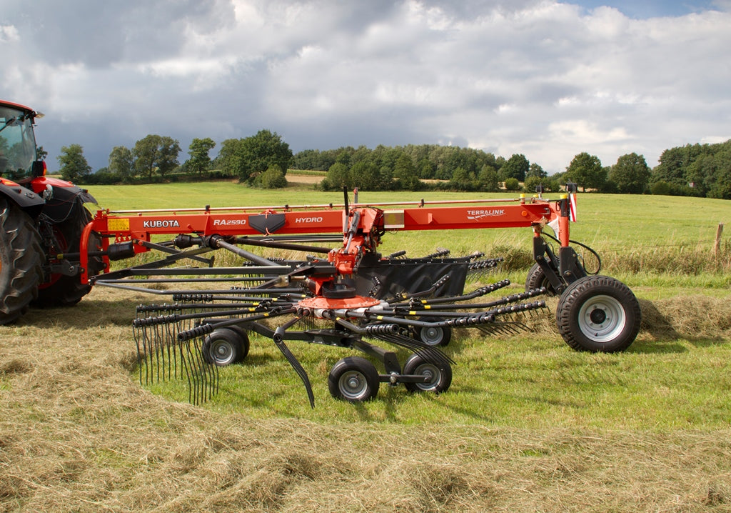 KUBOTA RA2590 HYDRO Pro 9m Twin Rake