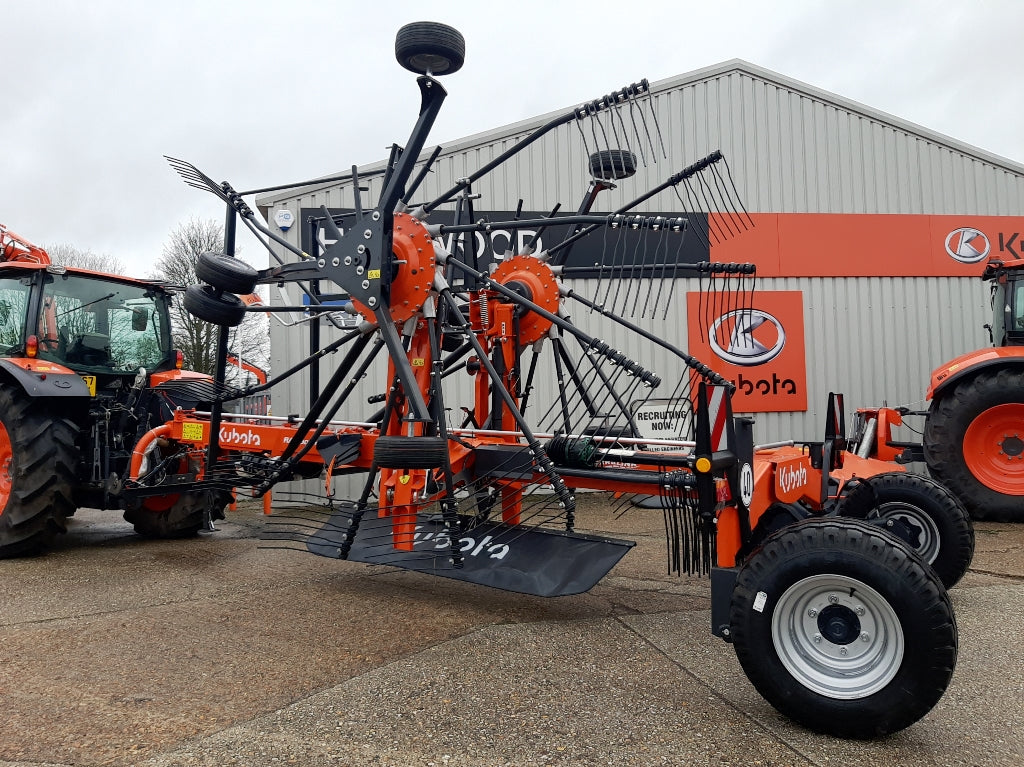 KUBOTA RA2590 HYDRO Pro 9m Twin Rake