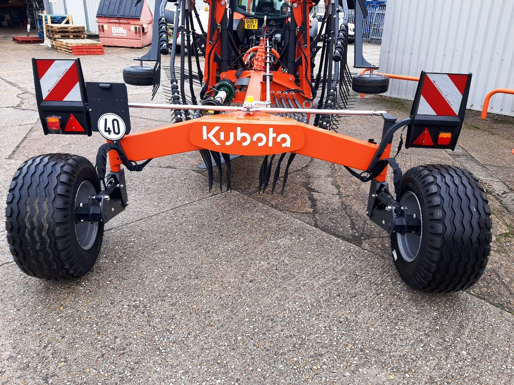 KUBOTA RA2590 HYDRO Pro 9m Twin Rake