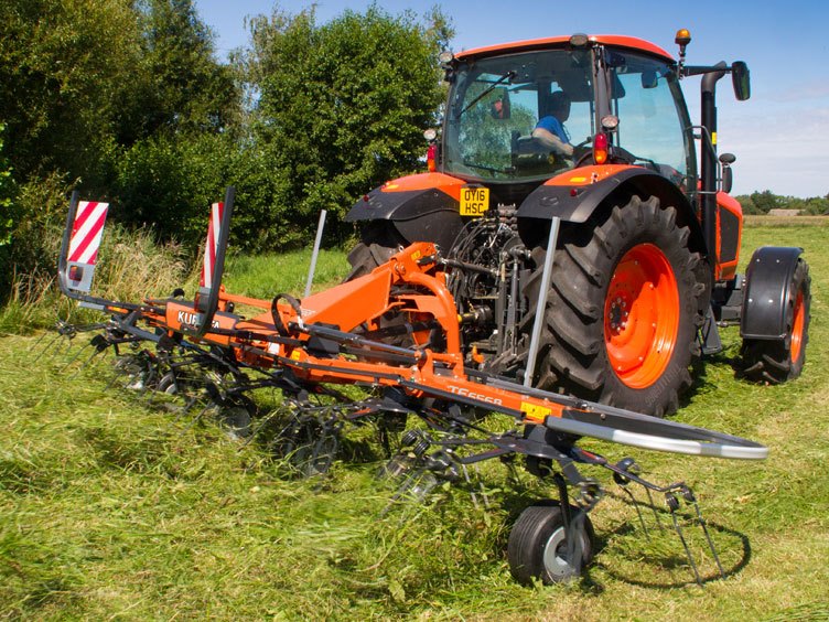 KUBOTA TE6576 7.6m Tedder