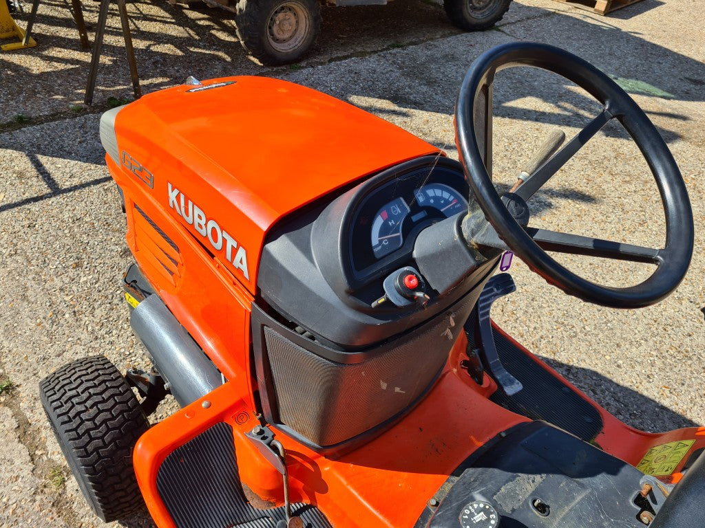 KUBOTA G23 LD (Low Dump) Rideon with 48" Deck - 1622hrs