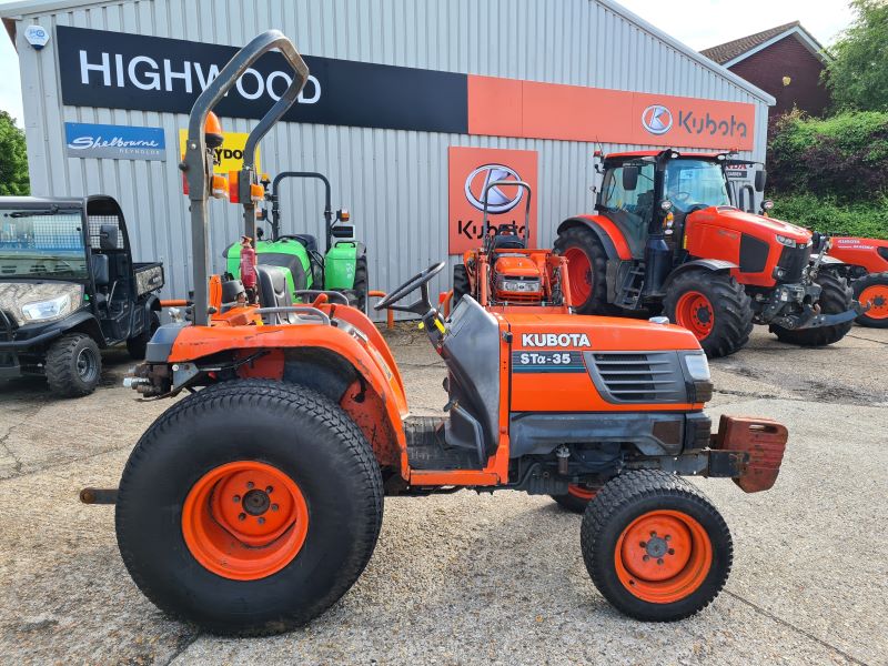 Kubota STA-35 Compact Tractor