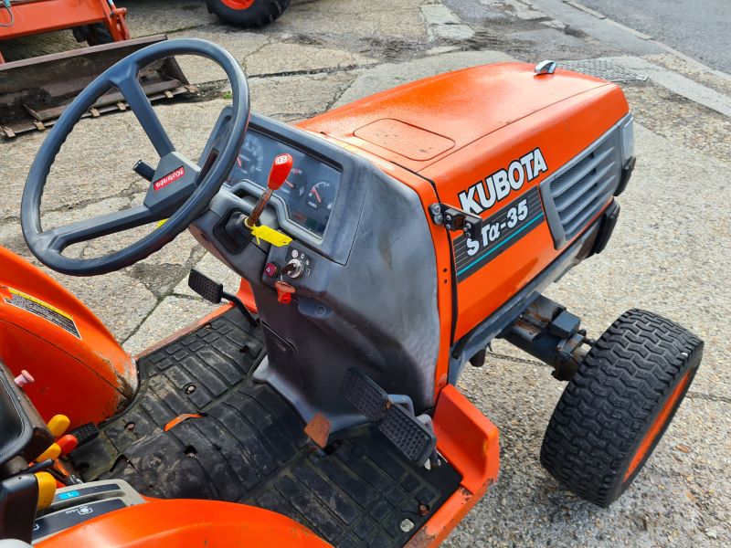 Kubota STA-35 Compact Tractor