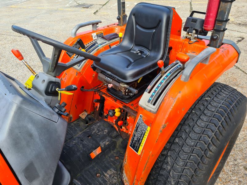 Kubota STA-35 Compact Tractor