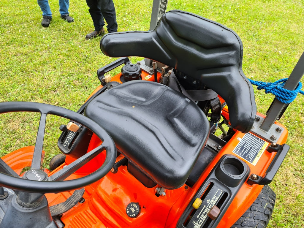 Kubota BX2200 Compact Tractor with 54" Deck - 2700hrs