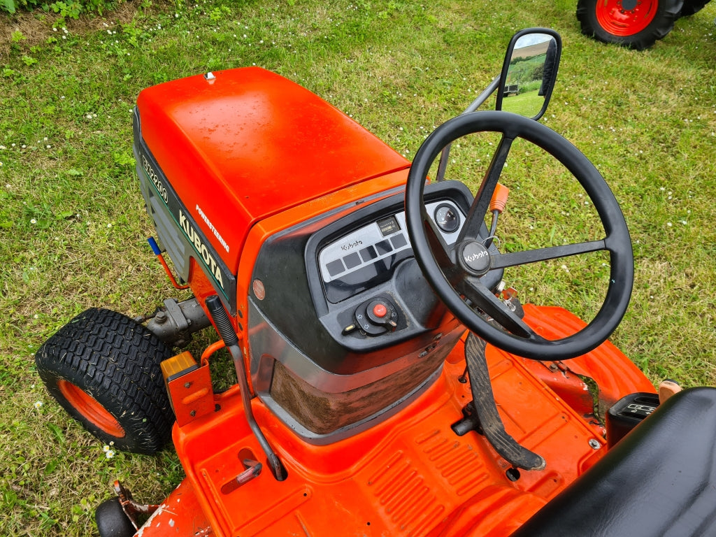 Kubota BX2200 Compact Tractor with 54" Deck - 2700hrs