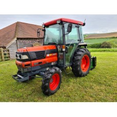 Kubota L3300 4wd Compact Tractor with 3344hrs