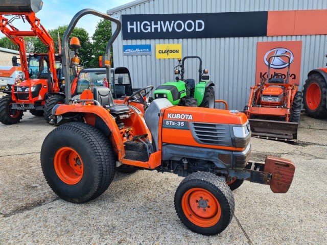 Kubota STA-35 Compact Tractor