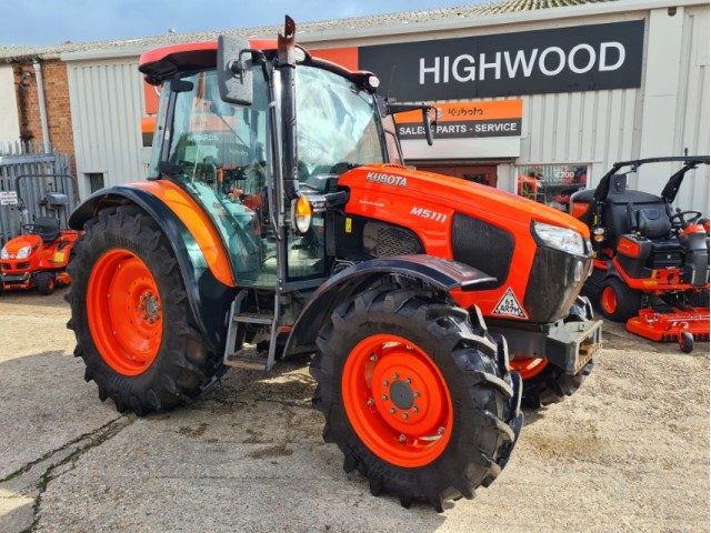 Kubota M5111 113hp Tractor - 18 Plate